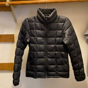 Black puffer jacket fir women,size xs